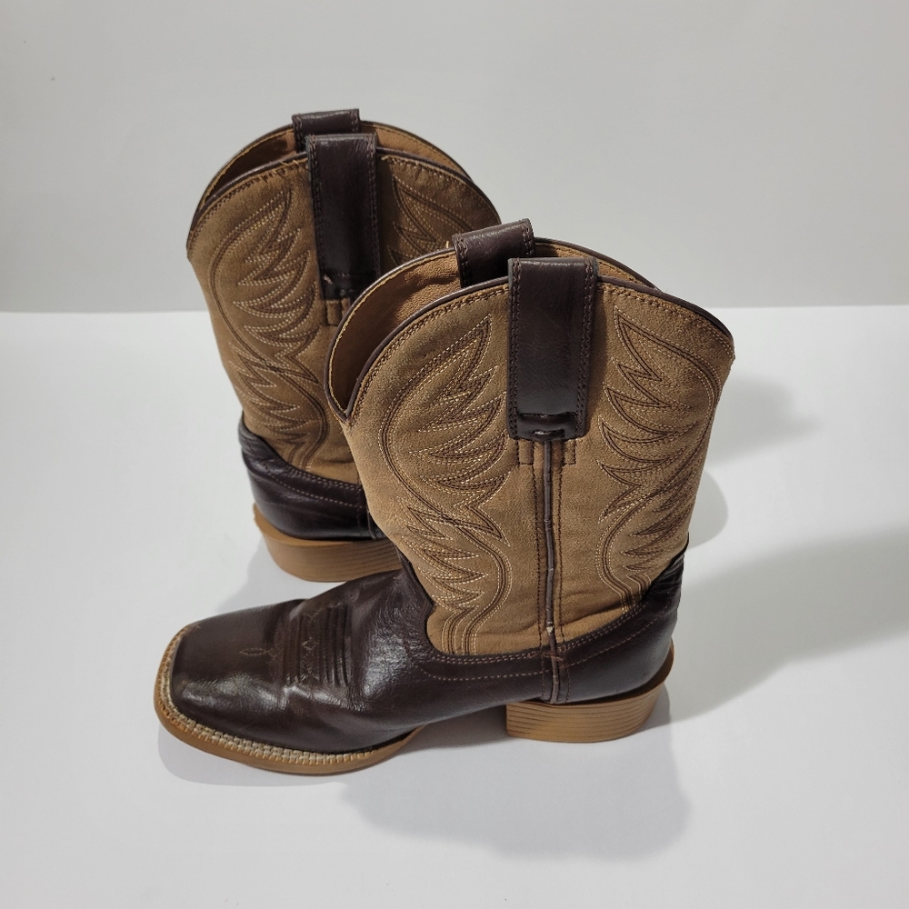 Ariat boys cowboy boots brown sz 2.5"